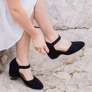 L’Amour Des Pieds Orva Wedge Sandal Black Suede Mary Jane Comfort Heel Size 9.5